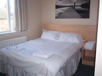 Village Express Corby Zewnętrze zdjęcie